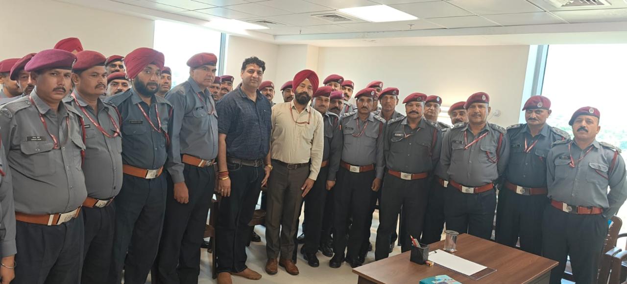 Chairman-cum-Managing Director interacting